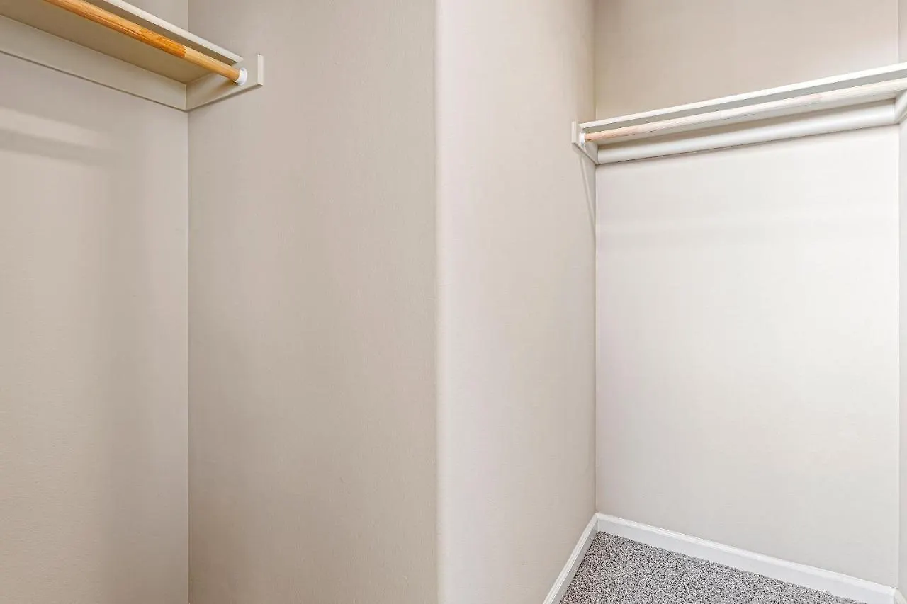 Apartment High End Midtown Home With Fireplace And Ensuite Baths Reno United States