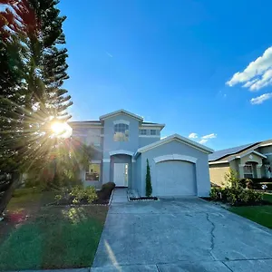  Holiday home Family 10mi From Disney W/pool United States